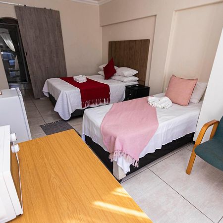 Mandulia Guest House Mbombela Eksteriør billede